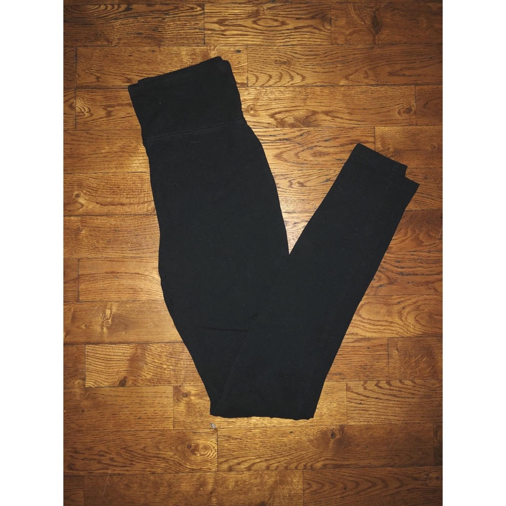 TRADED Mossimo High Waisted Knee Cutout Leggings